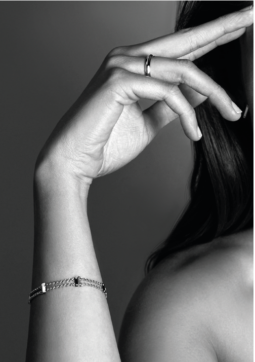 Mart Visser by ZINZI zilveren ring 4mm breed met zes ronde witte zirconia's MVR21
C