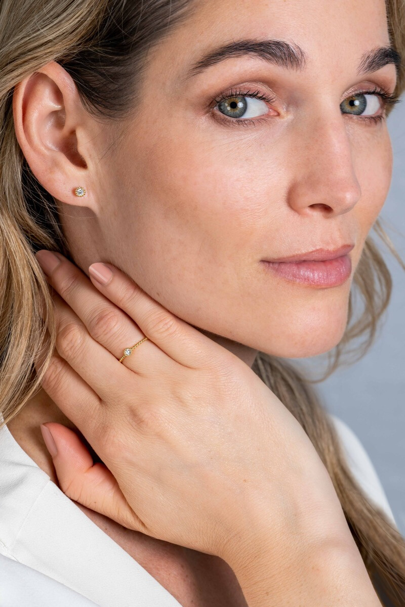 ZINZI Gold 14 krt gouden ring met bolletjes scheen en bezet met een ronde witte zirconia in bolletjes zetting van 3,5mm ZGR308C