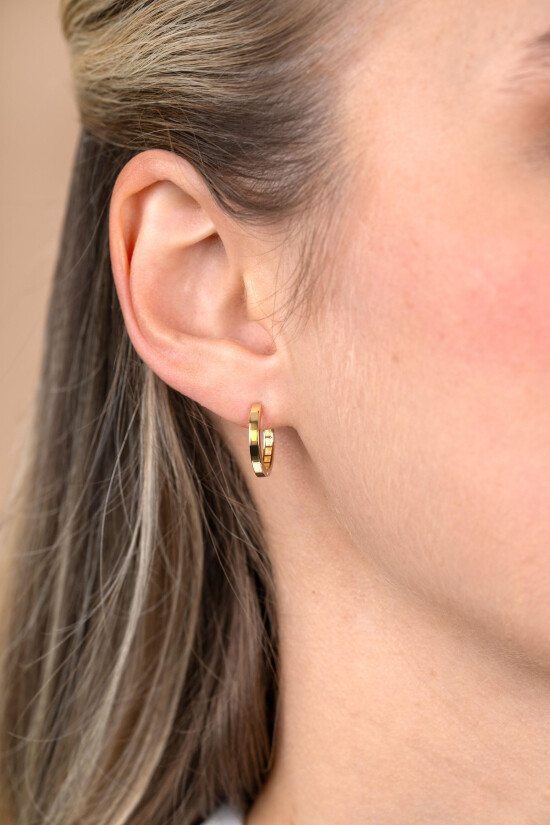 15mm ZINZI Gold 14 krt gouden oorringen met luxe klapsluiting 15mm x 2mm vierkante buis ZGO571
