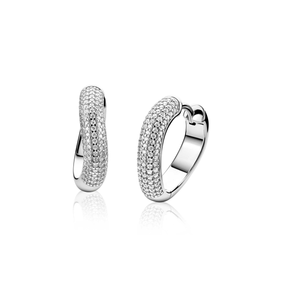 17mm ZINZI zilveren oorringen volledig bezet met pavé gezette witte zirkonia’s in een vloeiende lijn, luxe klapsluiting ZIO2883