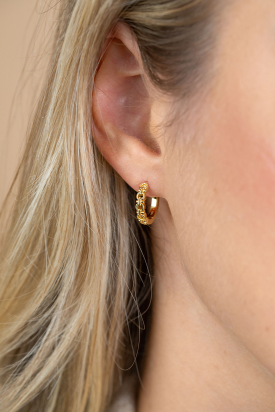 15mm ZINZI goldplated zilveren oorringen met fantasie schakels, 3mm buisdikte en luxe klapsluiting ZIO2802