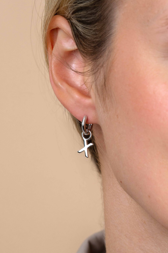 ZINZI zilveren letter oorbedel X per stuk geprijsd ZICH2144X. (zonder oorringen).