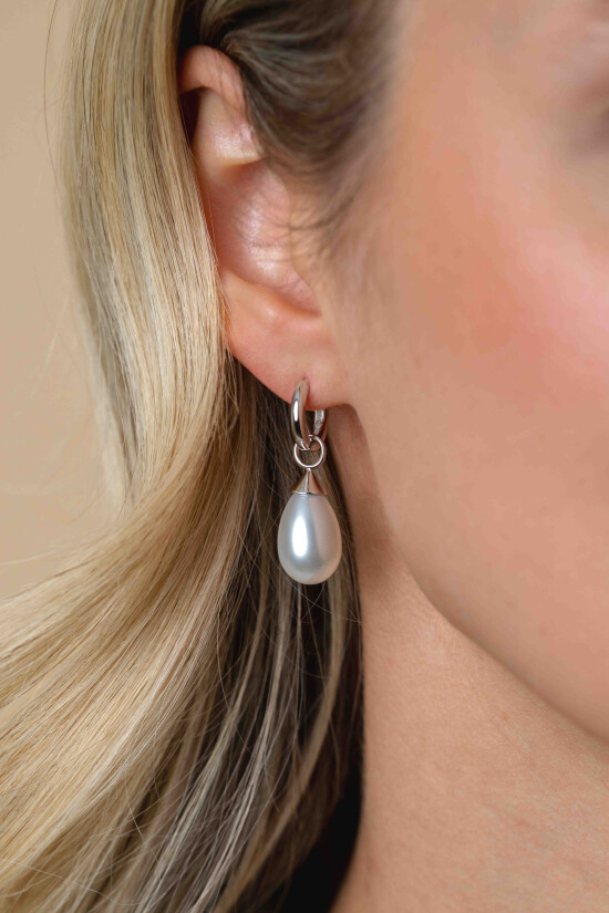 ZINZI zilveren oorbedels parel peervorm 15mm wit ZICH355W (zonder oorringen)