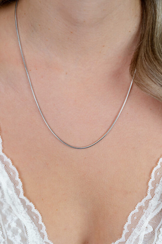 50cm Zinzi zilveren slangen collier 1,5mm breed ZISL15