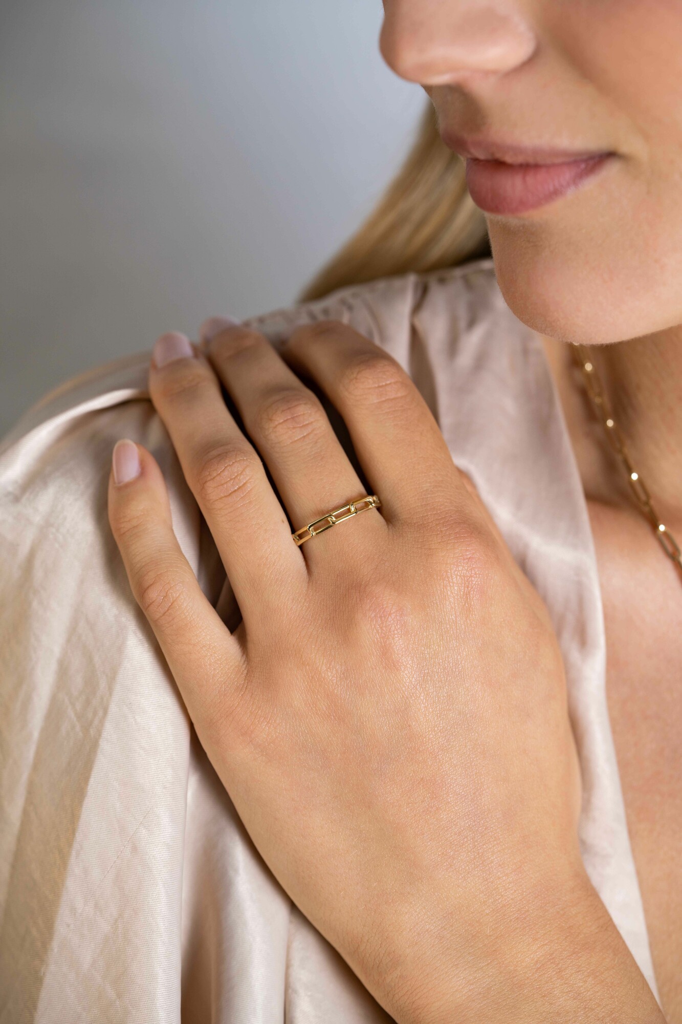 ZINZI Gold 14 krt gouden schakelring van 3mm breed, met de populaire paperclip-schakel ZGR346