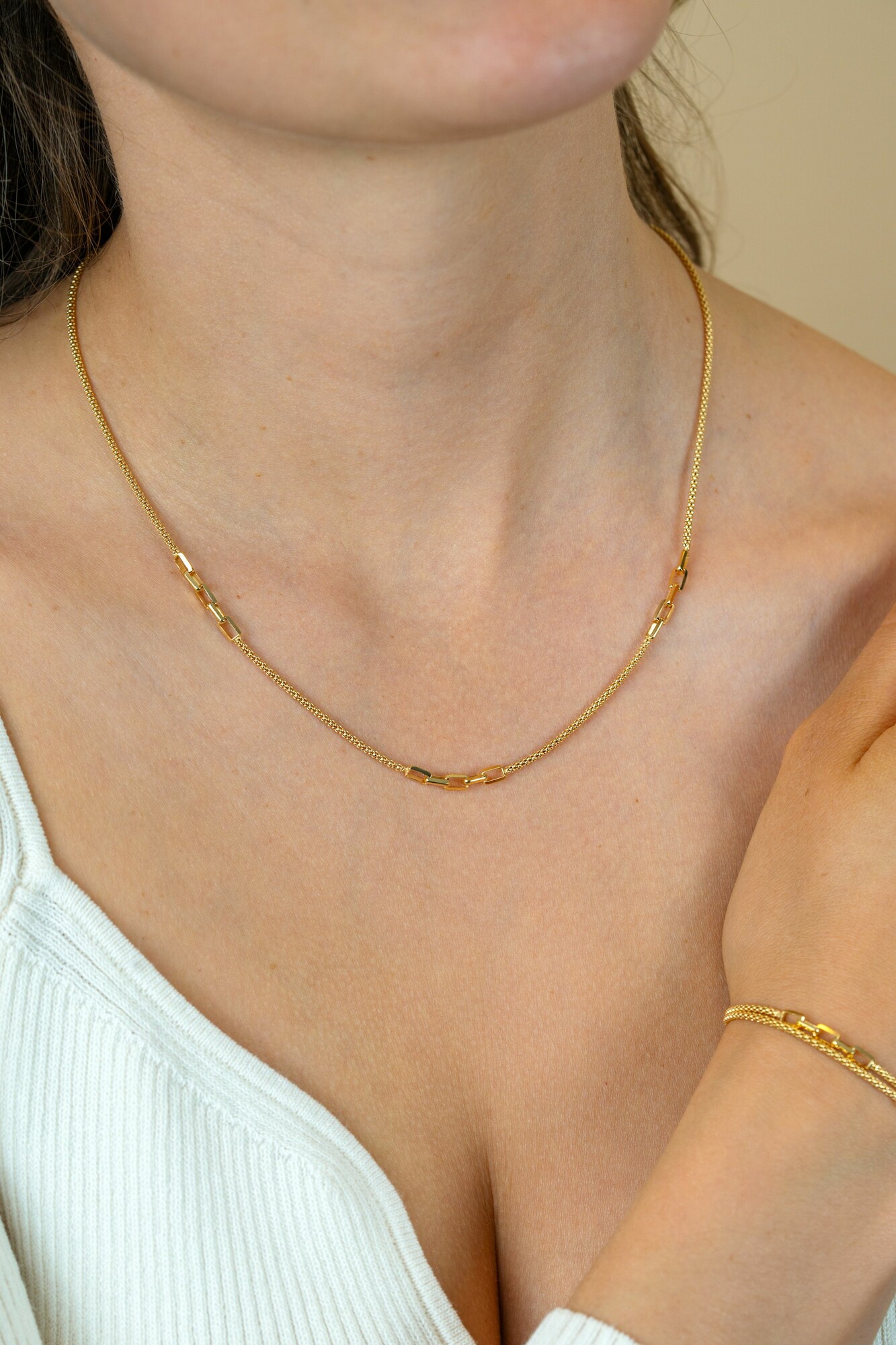 ZINZI gold plated zilveren popcorn schakelketting 45-48cm met drie paperclip schakelaccenten ZIC2709G