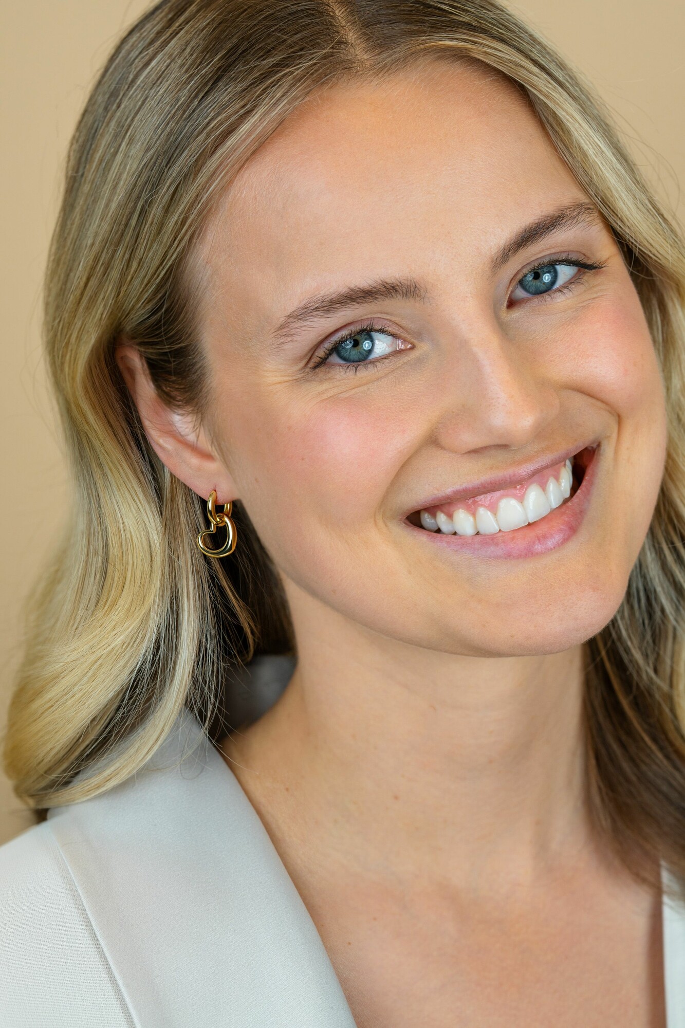 14mm ZINZI gold plated zilveren oorbedels open hartvorm ZICH2718G (zonder oorringen)