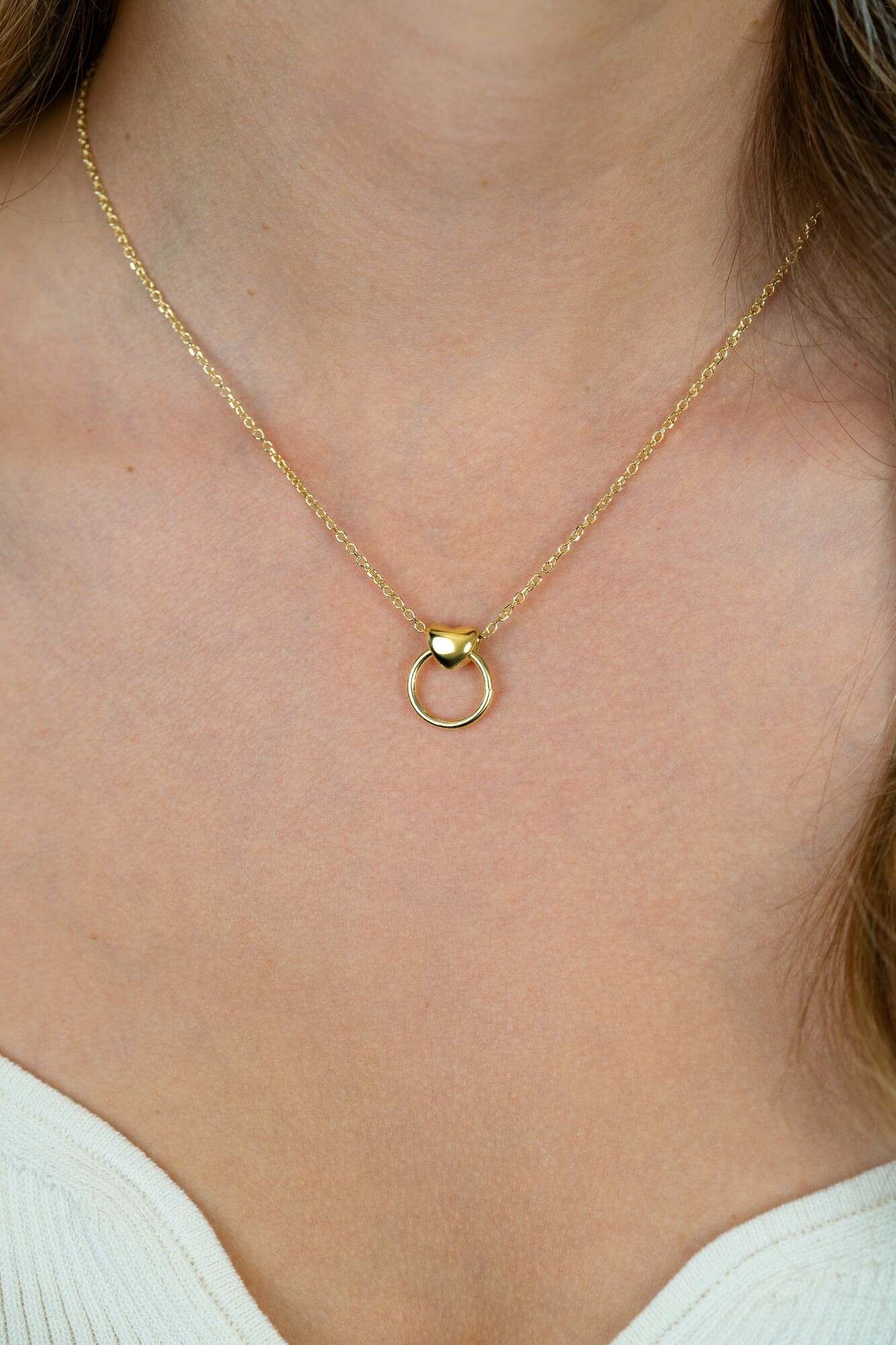 ZINZI gold plated zilveren ketting 42-45cm met glanzend hart aan een open rondje ZIC2759