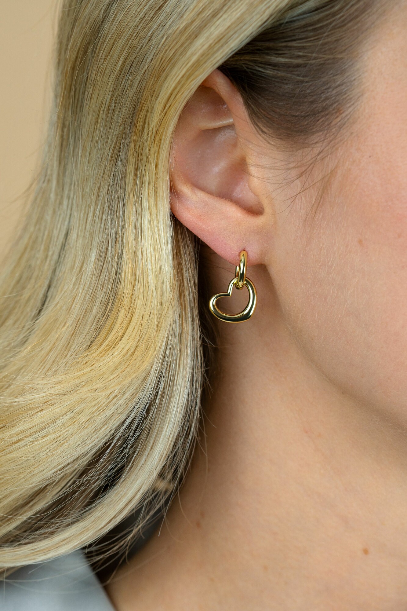 14mm ZINZI gold plated zilveren oorbedels open hartvorm ZICH2718G (zonder oorringen)