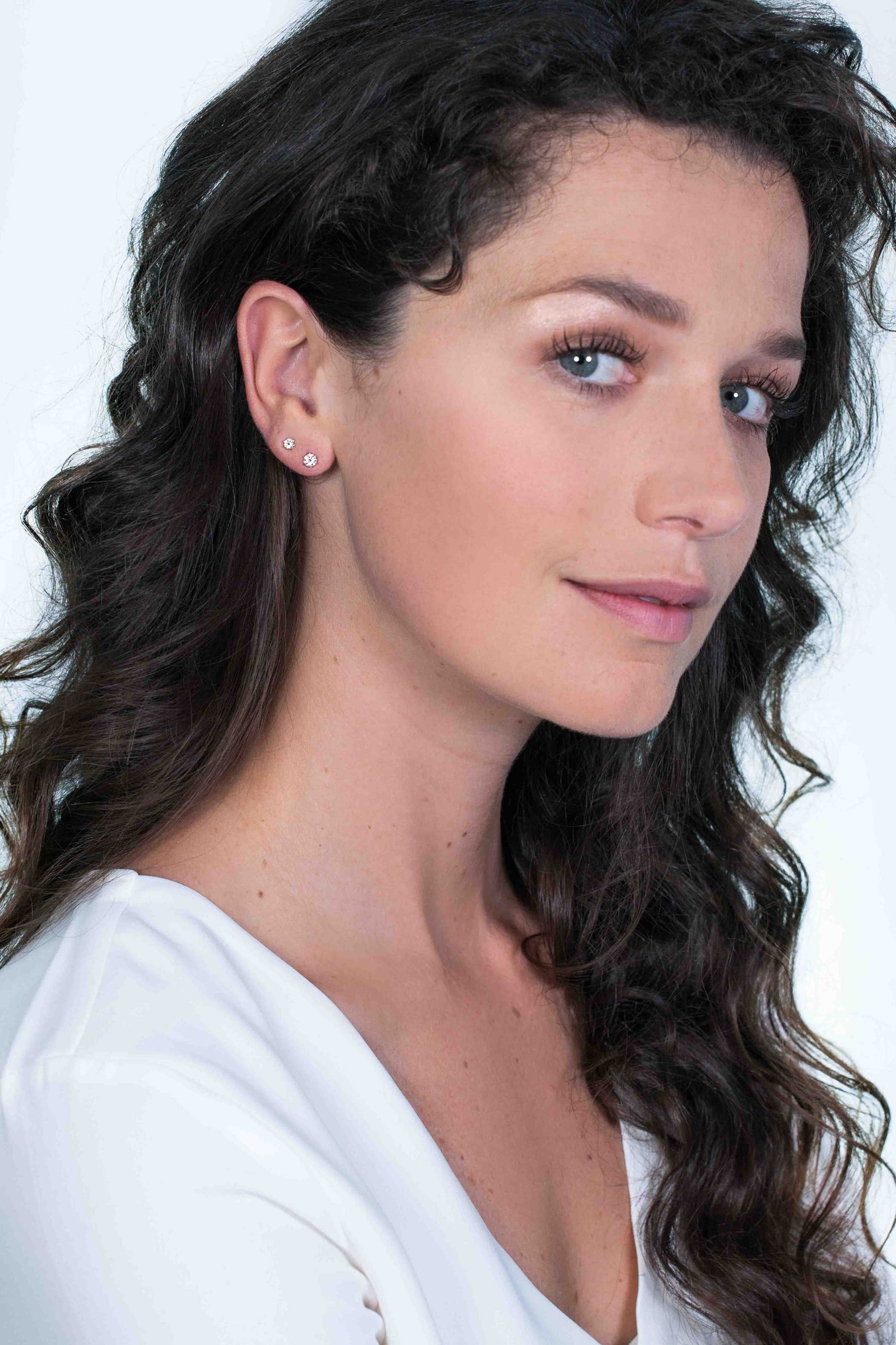 ZINZI zilveren oorknoppen 4,5mm zirconia wit chatonzetting ZIO1984