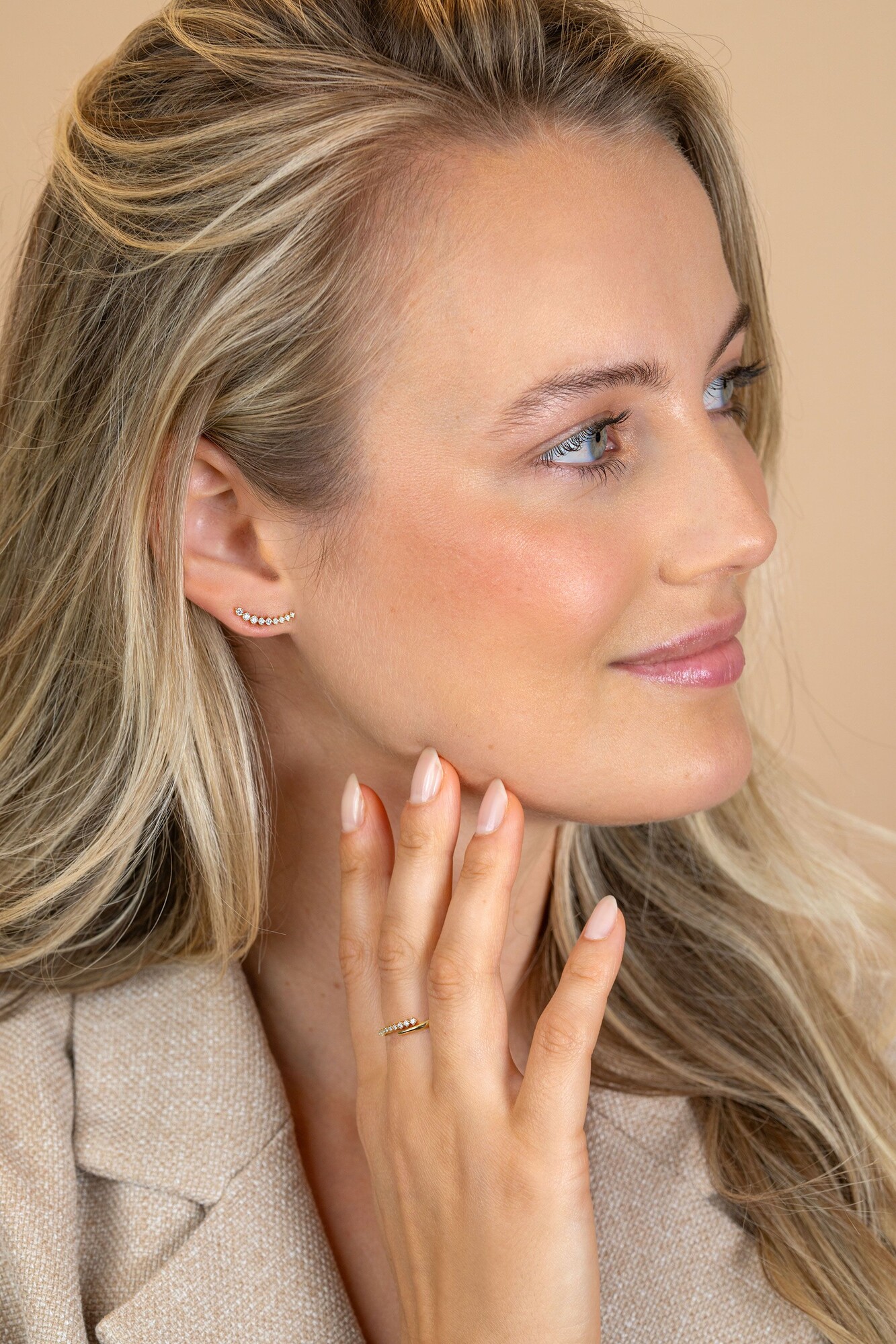 ZINZI goldplated zilveren multi-look ring, waarbij een baan is bezet met witte zirkonia's ZIR2818