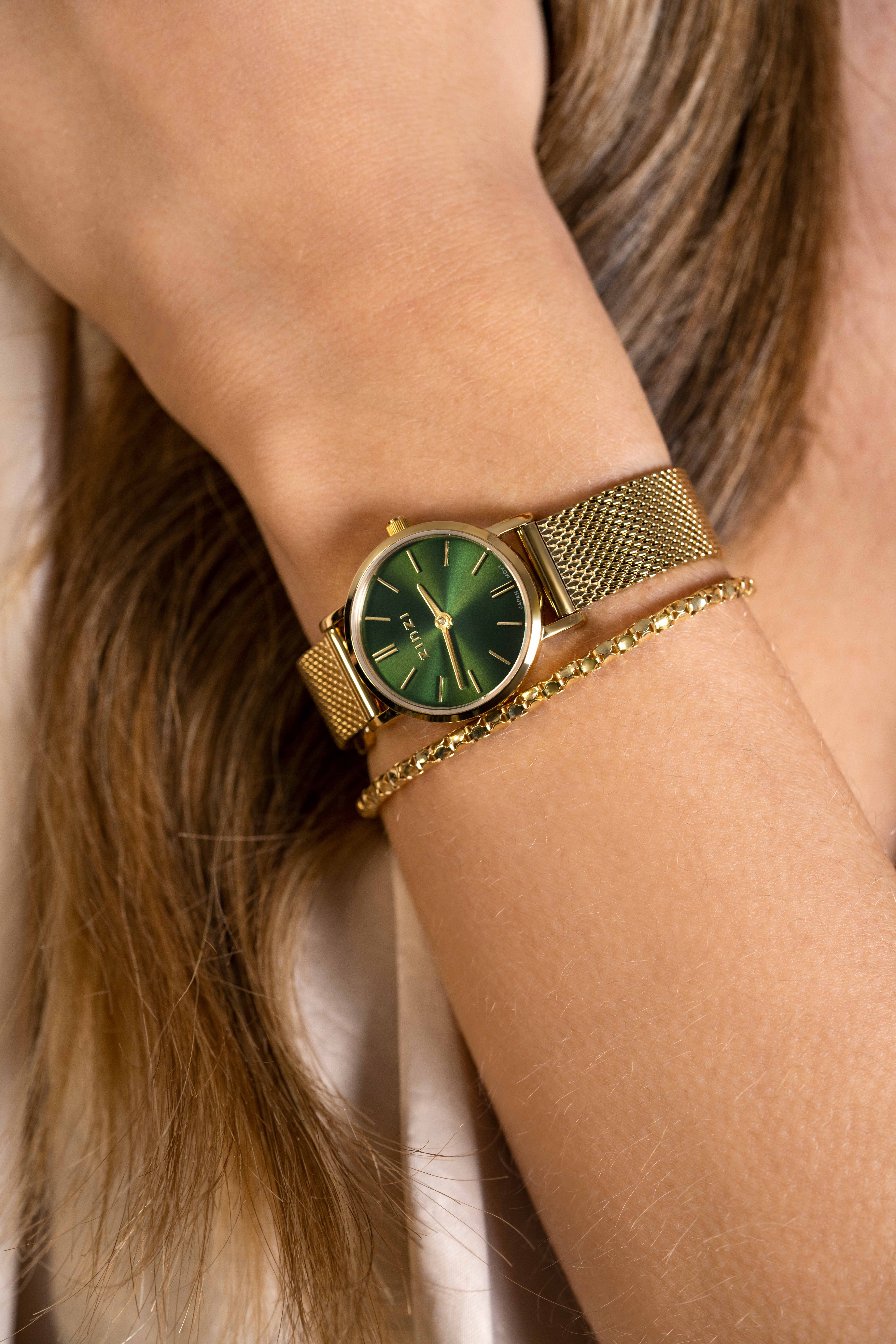 ZINZI Retro Mini horloge groene wijzerplaat, geelgoudkleurige kast en stalen mesh band, 24mm extra dun ZIW1835
