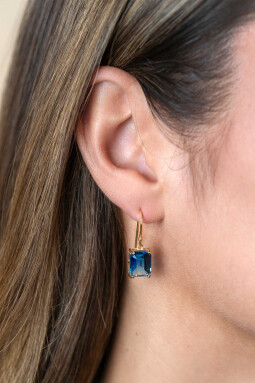 25mm ZINZI gold plated zilveren oorhangers met indigo blauwe kleursteen in vierpootszetting ZIO2578
