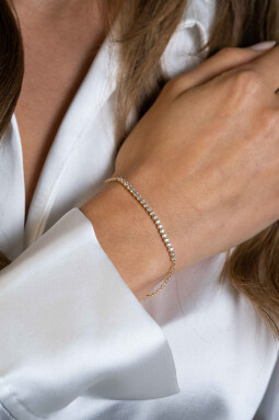 ZINZI gold plated zilveren armband, in het midden bezet met 21 witte zirconia's 16-19cm ZIA2370Y