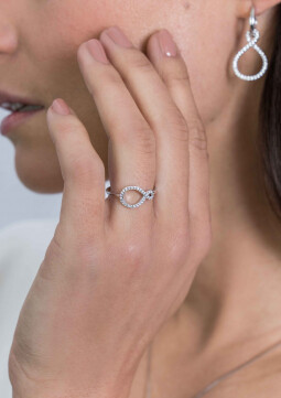 ZINZI zilveren ring fantasie infinity witte zirconia's ZIR1893
