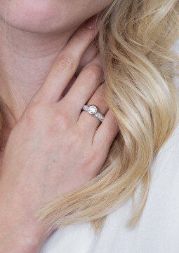 ZINZI zilveren ring wit ZIR840