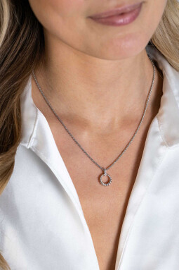ZINZI zilveren ronde hanger 15mm gedraaid motief, hangoog bezet met witte zirconia's ZIH2403 (exclusief ketting geprijsd)