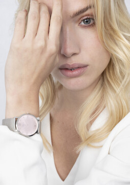 ZINZI Roman horloge roze wijzerplaat, witte zirconia's bij uuraanduiding, stalen mesh band 34mm extra dun ZIW541M
