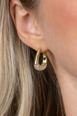 21mm ZINZI goldplated zilveren oorringen glad in een trendy tasvorm, sierlijk bezet met witte zirkonia's en luxe klapsluiting ZIO2806Y