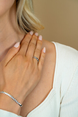 ZINZI zilveren ring hartjes rondom ZIR1798