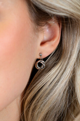 17mm ZINZI zilveren oorstekers met drie verbonden ringen (knoop-stijl) ZIO2890