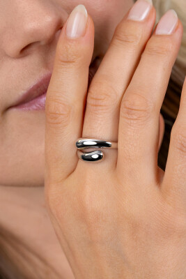 ZINZI zilveren gladde ring met twee druppelvormen 10mm breed ZIR2840